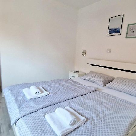 Cozy Room Peny Карловаць Екстер'єр фото
